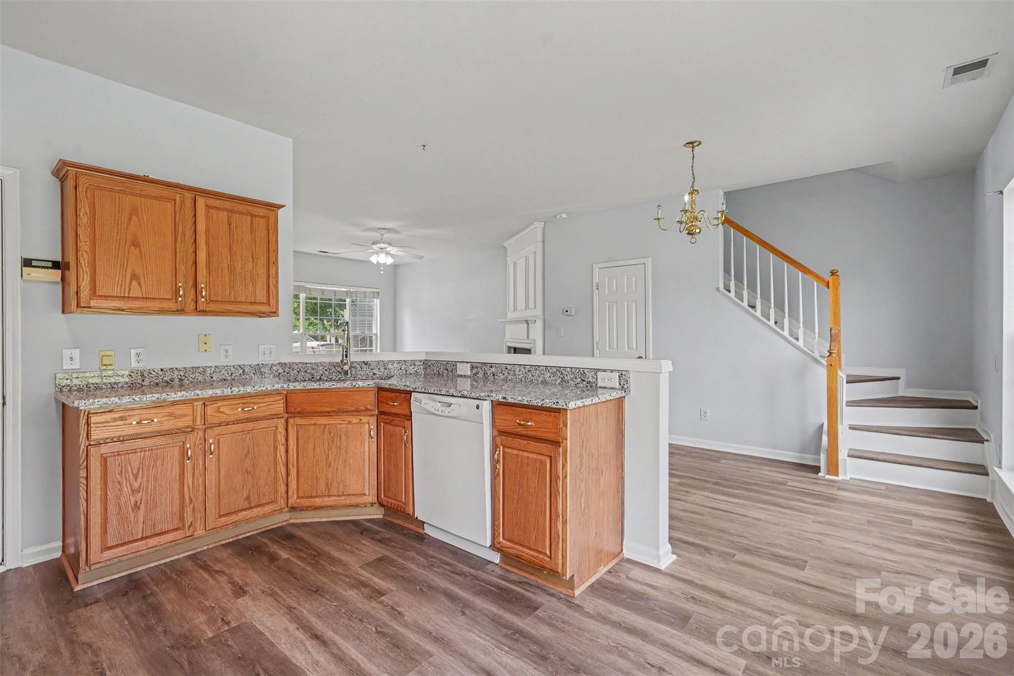 2410 Normancrest Court Property Photo 8