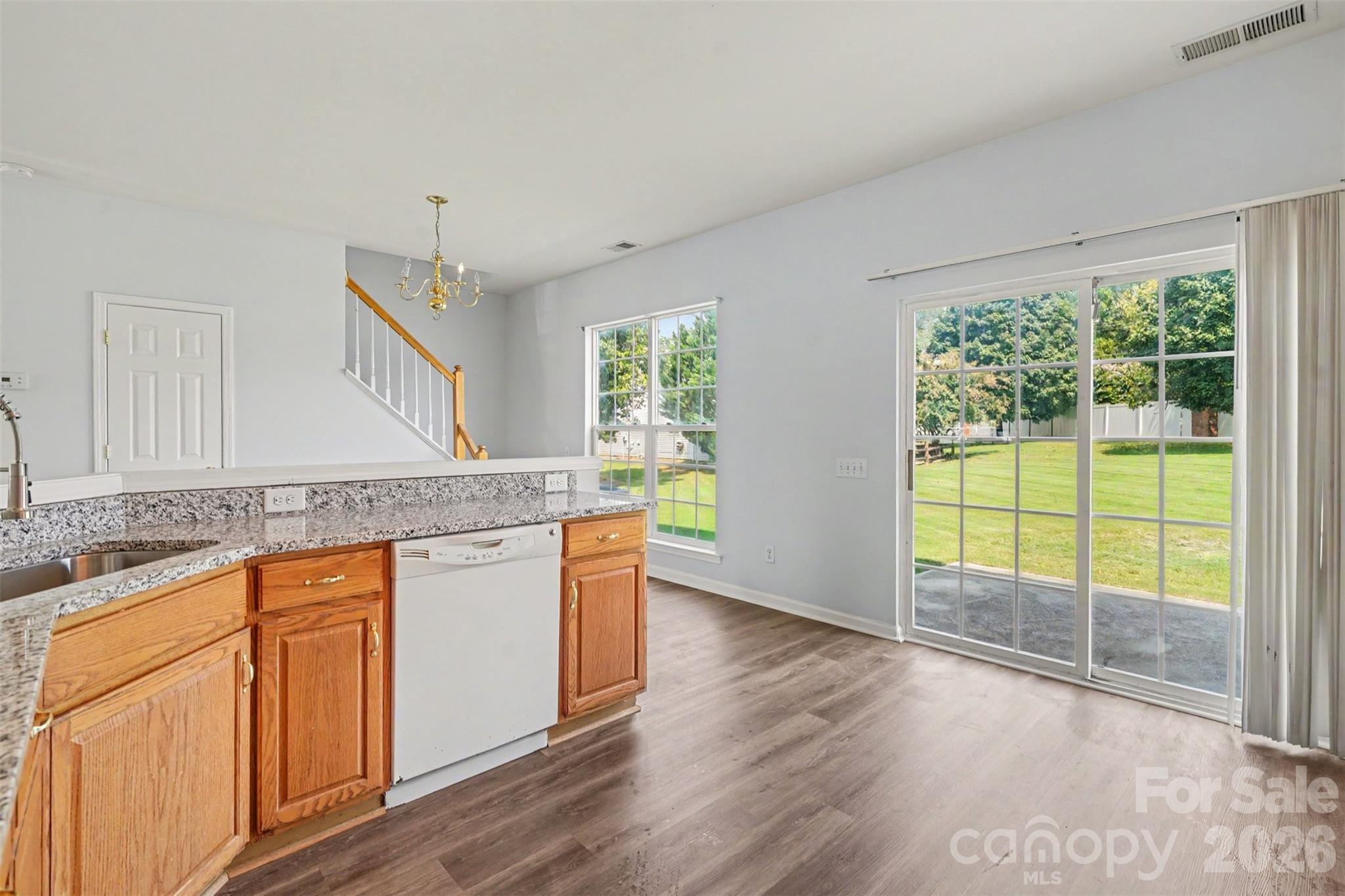 2410 Normancrest Court Property Photo 9