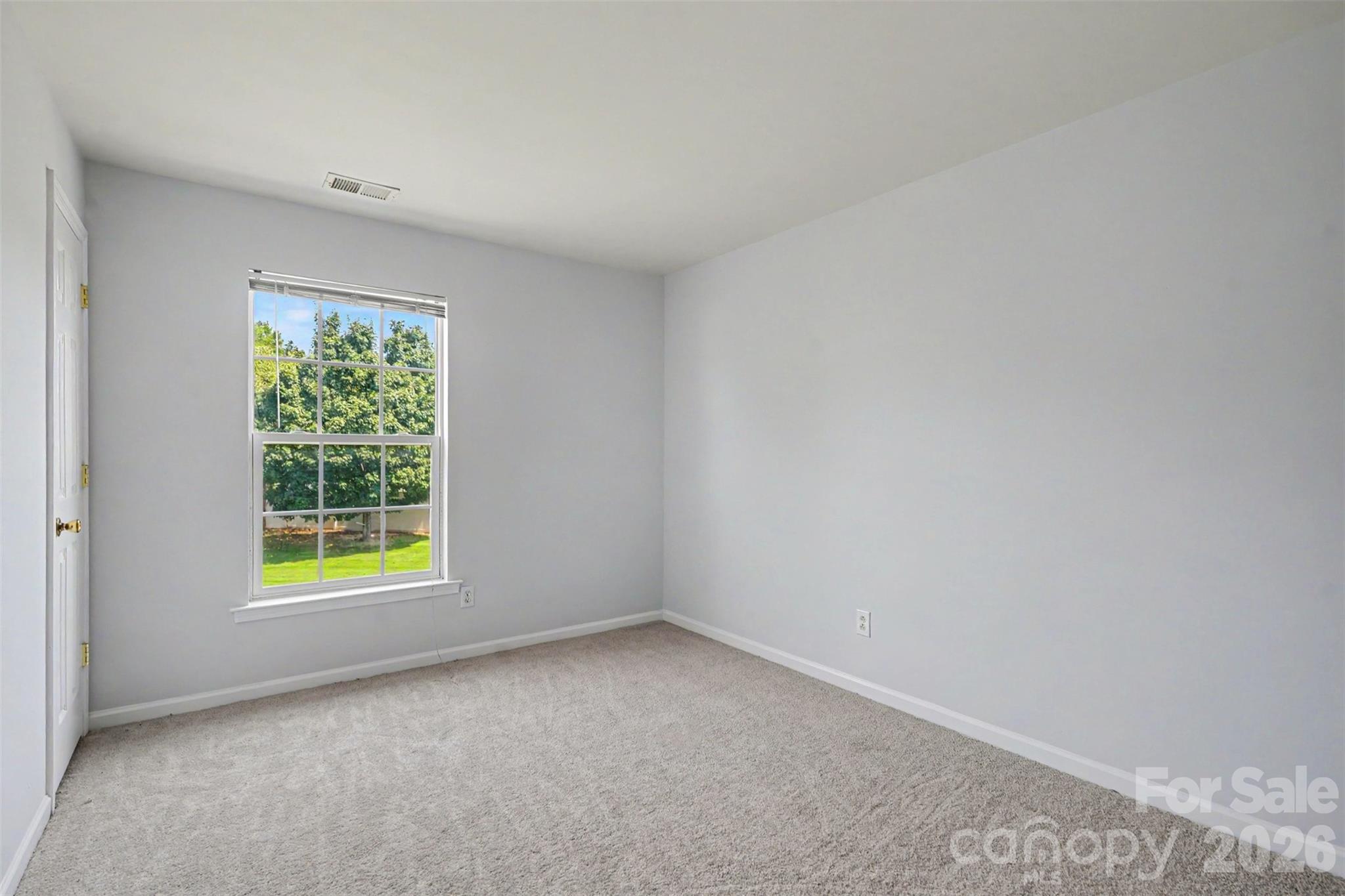 2410 Normancrest Court Property Photo 11