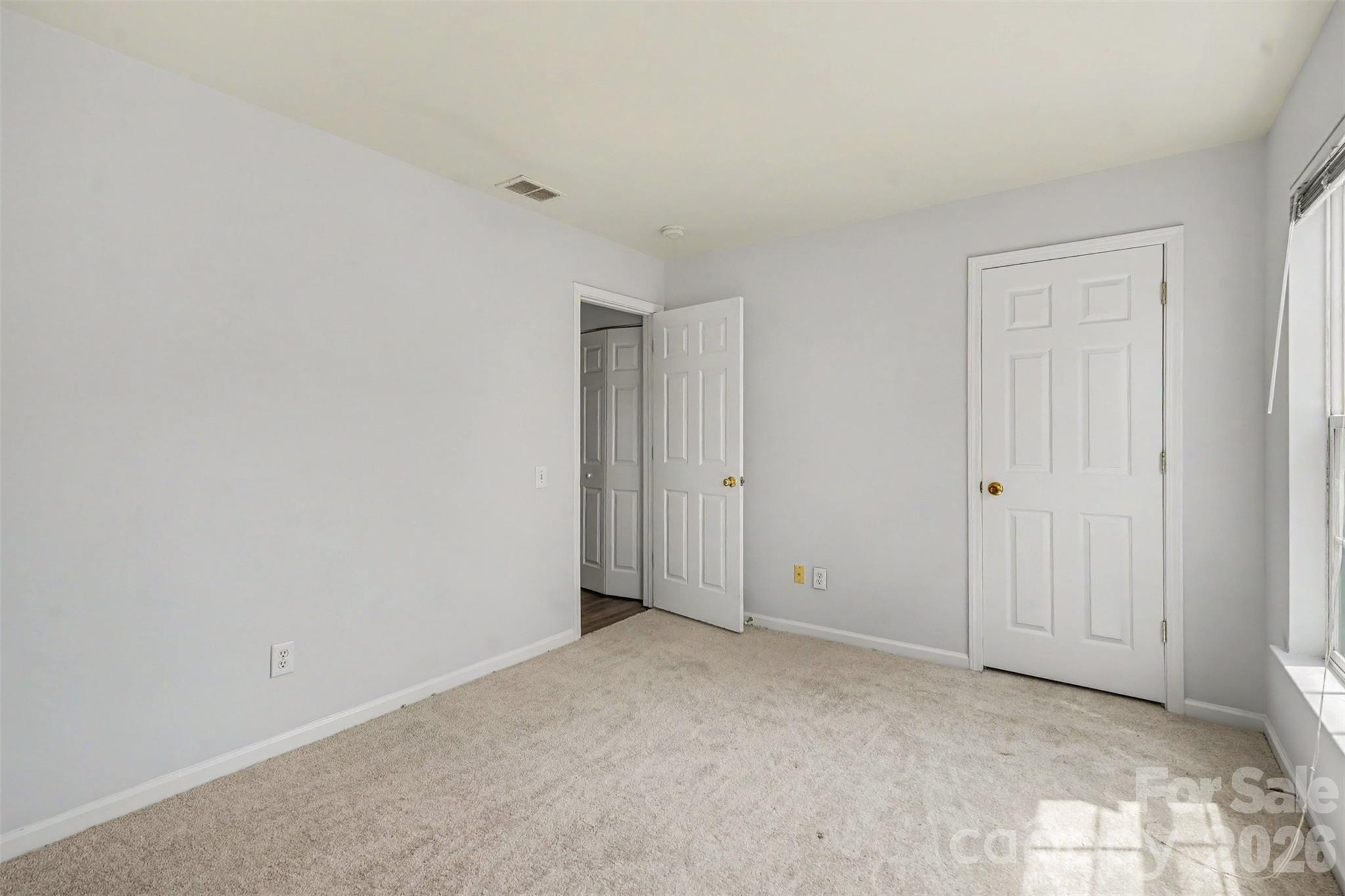 2410 Normancrest Court Property Photo 12
