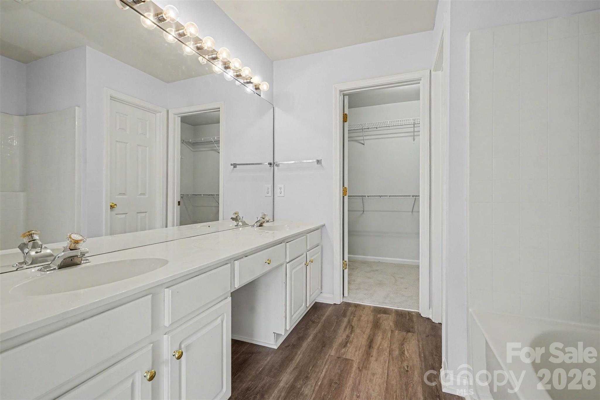 2410 Normancrest Court Property Photo 15