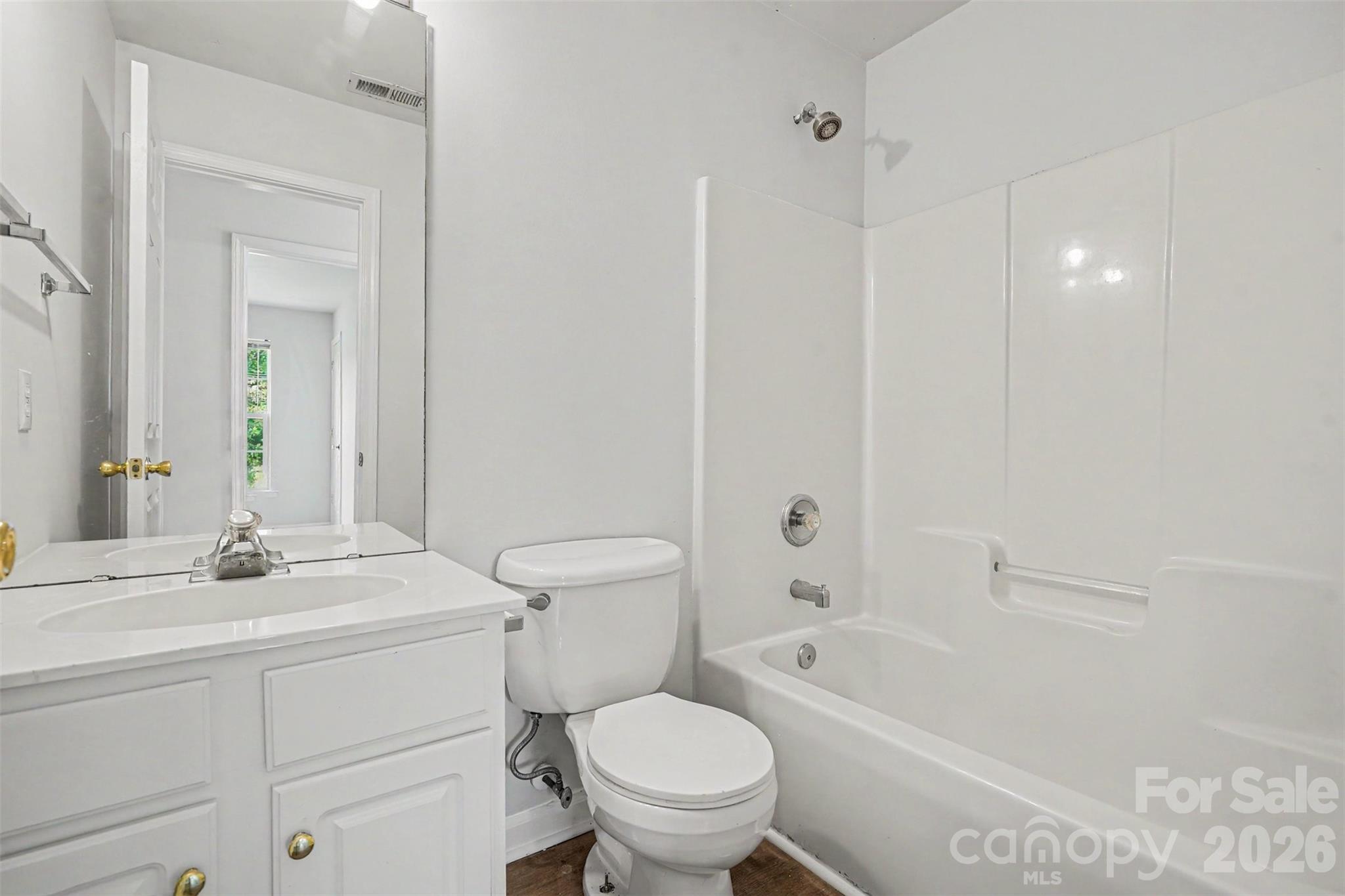 2410 Normancrest Court Property Photo 18