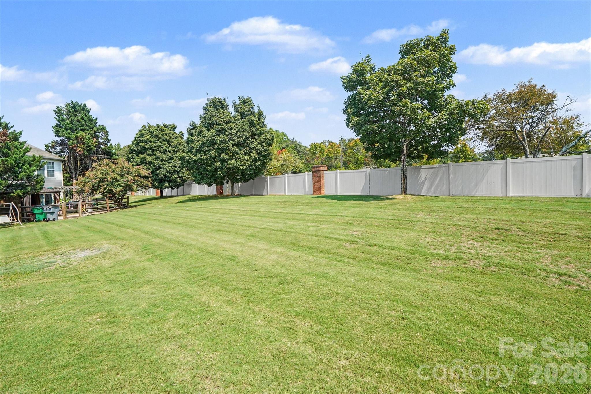 2410 Normancrest Court Property Photo 21