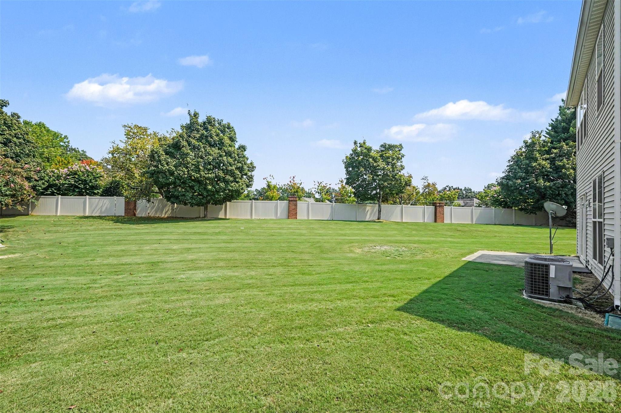 2410 Normancrest Court Property Photo 22
