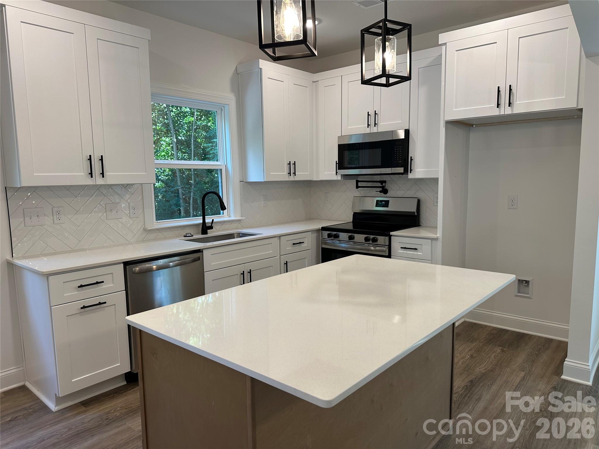 816.5 Frederick Street Property Photo 2