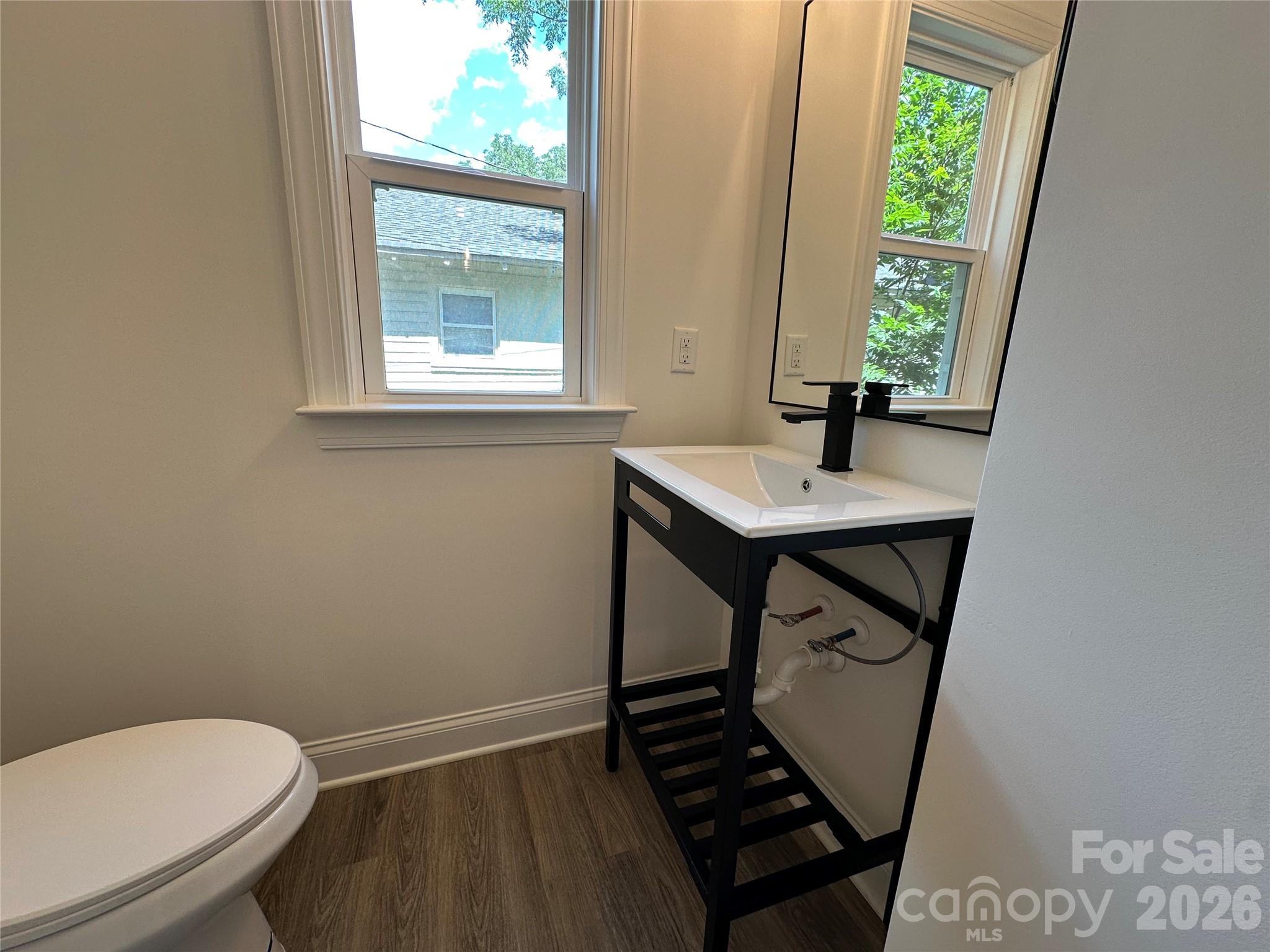816.5 Frederick Street Property Photo 6