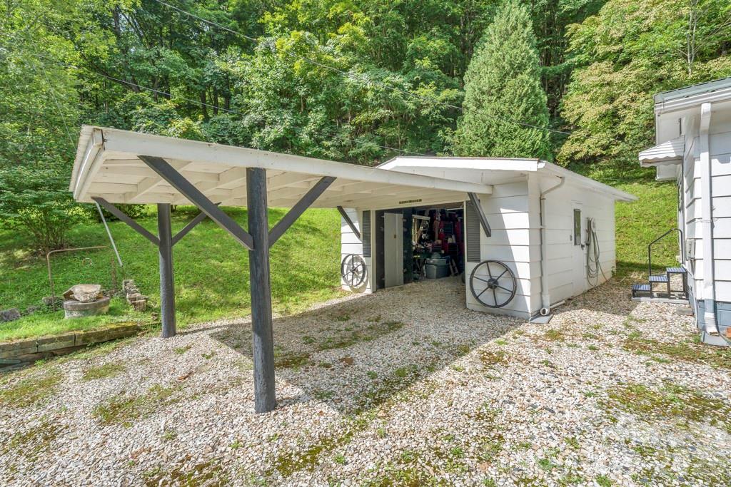 2850 Henson Creek Road Property Photo 17