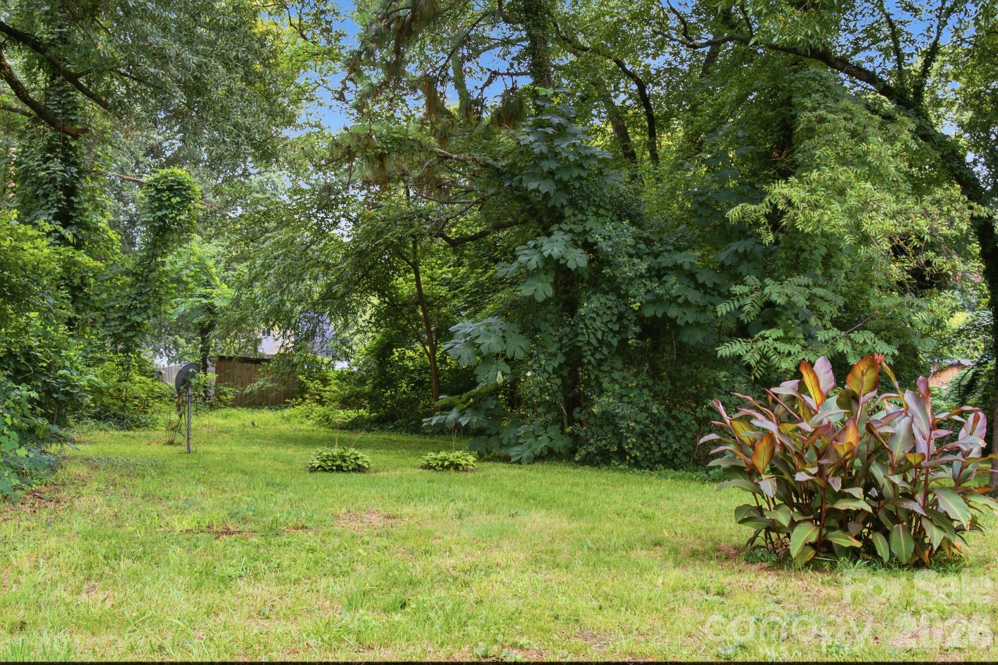 626 S Green Street Property Photo 8