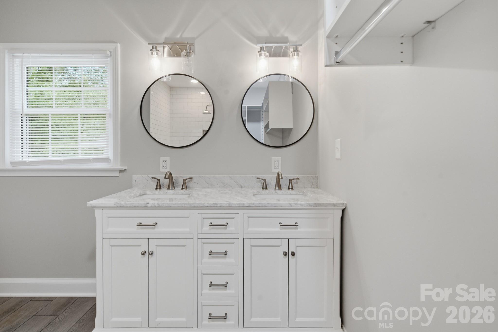 626 S Green Street Property Photo 20