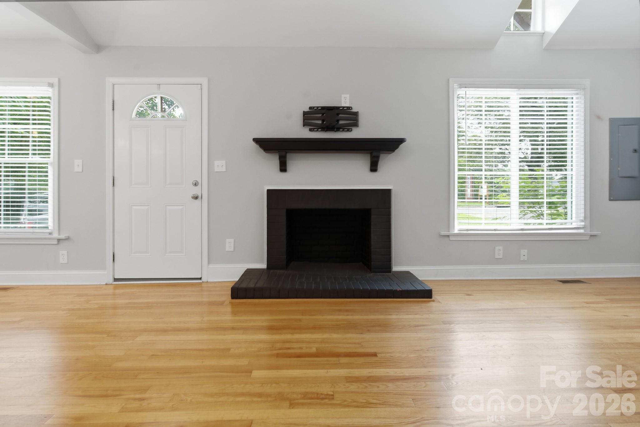 626 S Green Street Property Photo 26