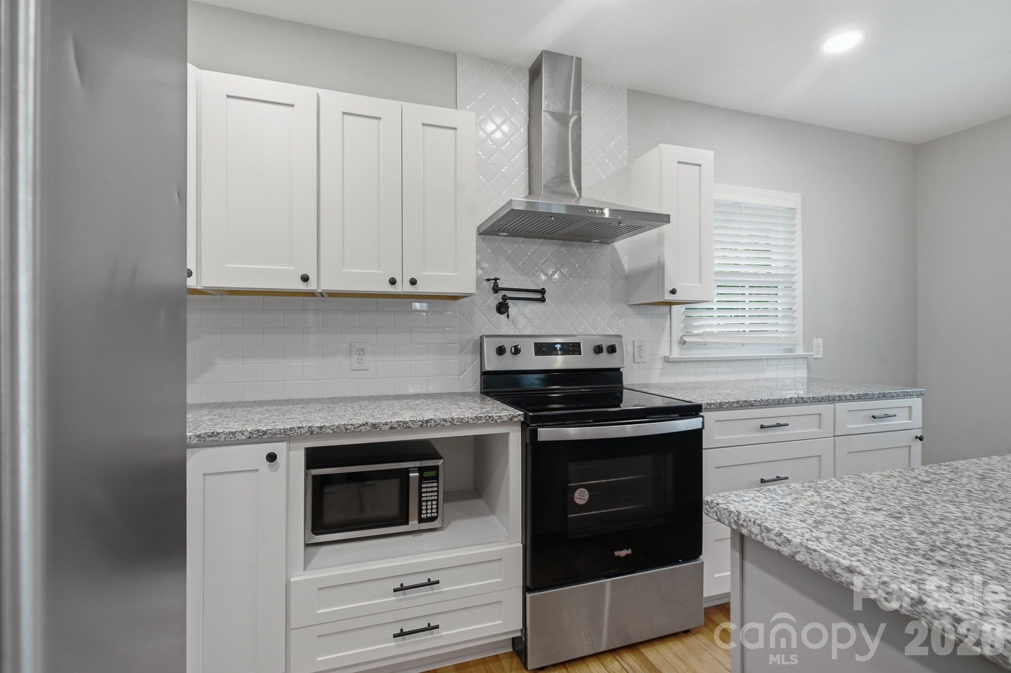626 S Green Street Property Photo 29