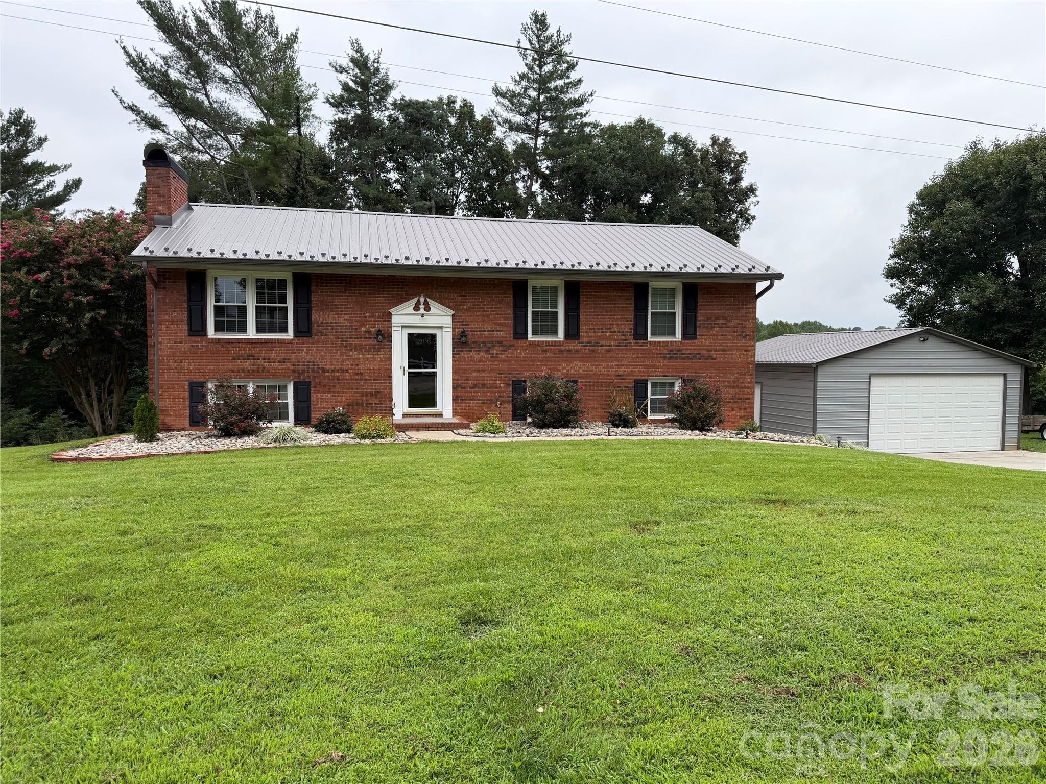 1000 Beaumont Poplar Street Property Photo 1