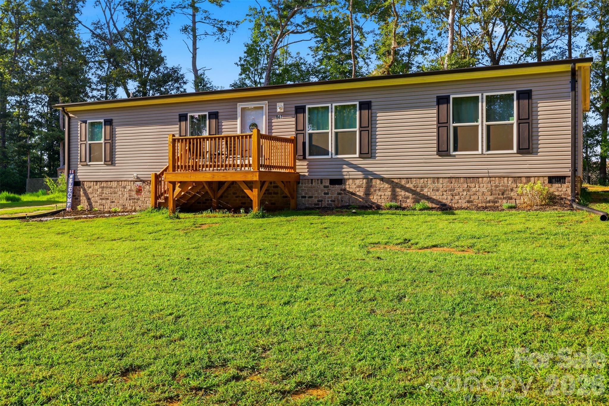 947 Jay Burke Road Property Photo 2
