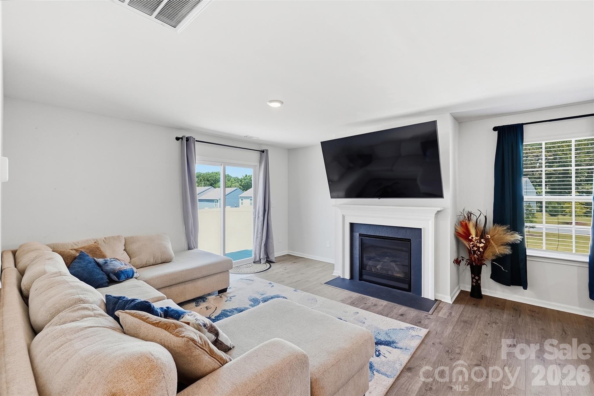 2141 Redstone Drive Property Photo 14