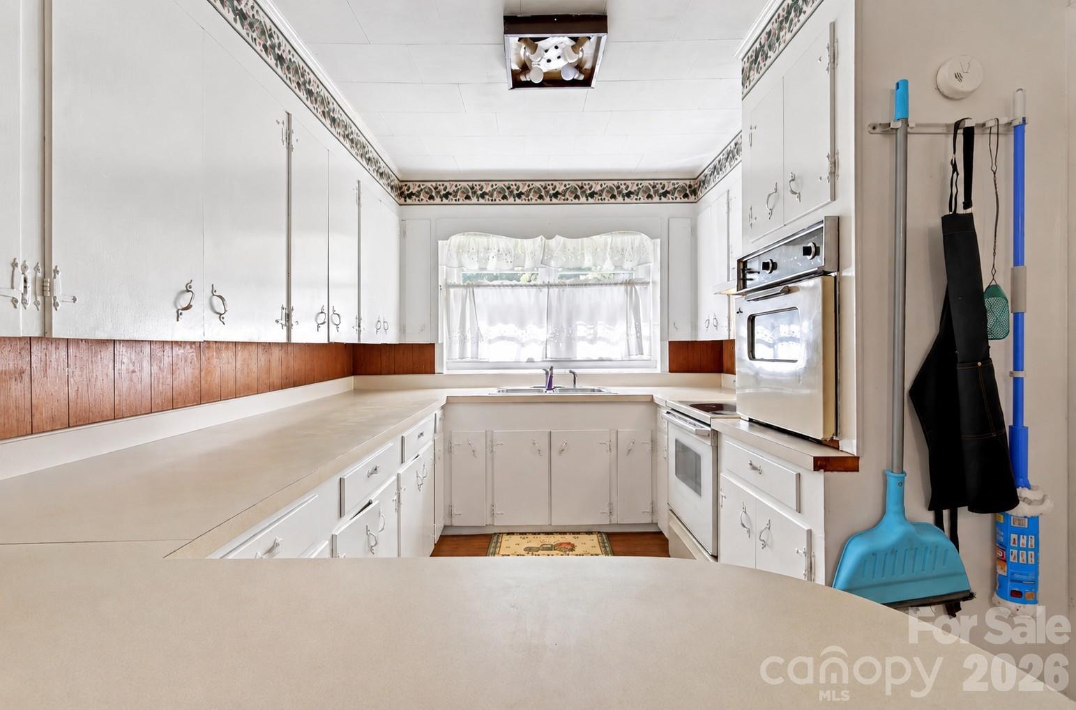 55 Edwards Drive Property Photo 9