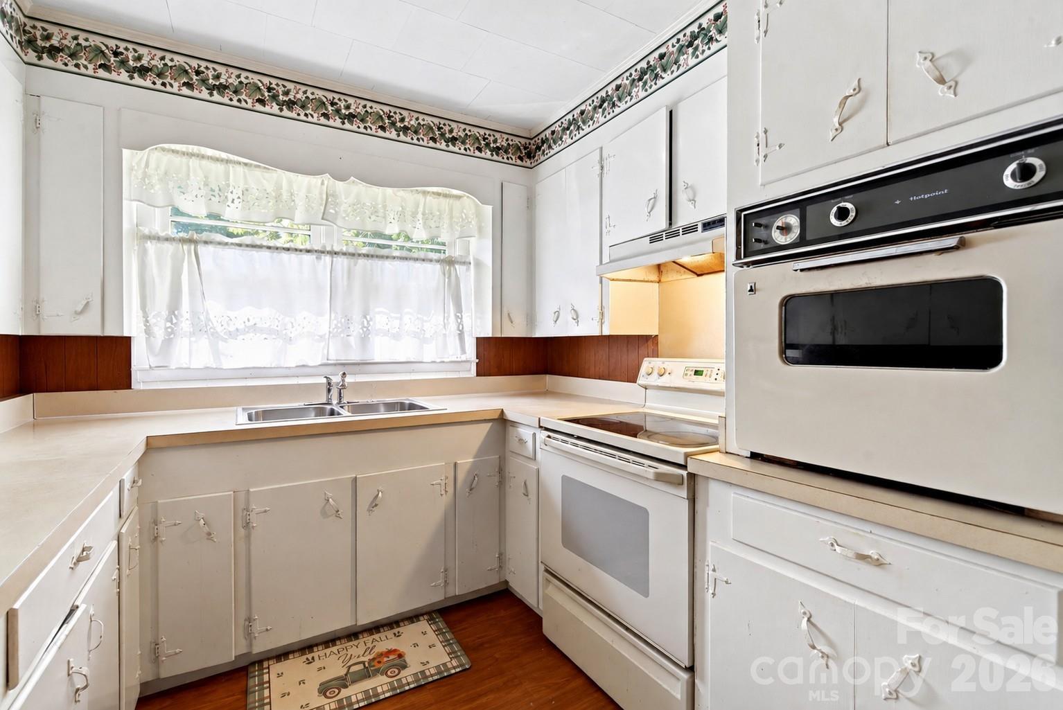 55 Edwards Drive Property Photo 10