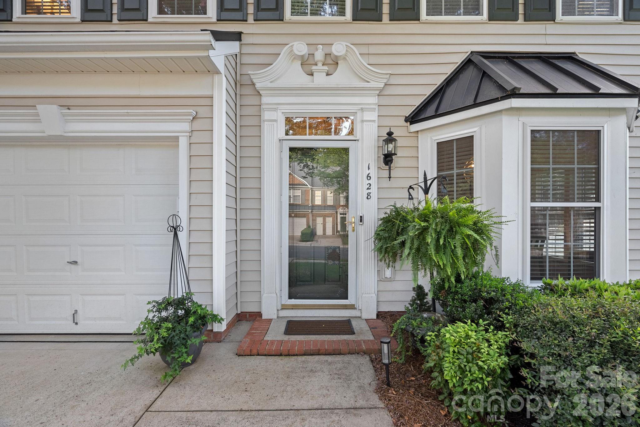 1628 Backcreek Lane Property Photo 3