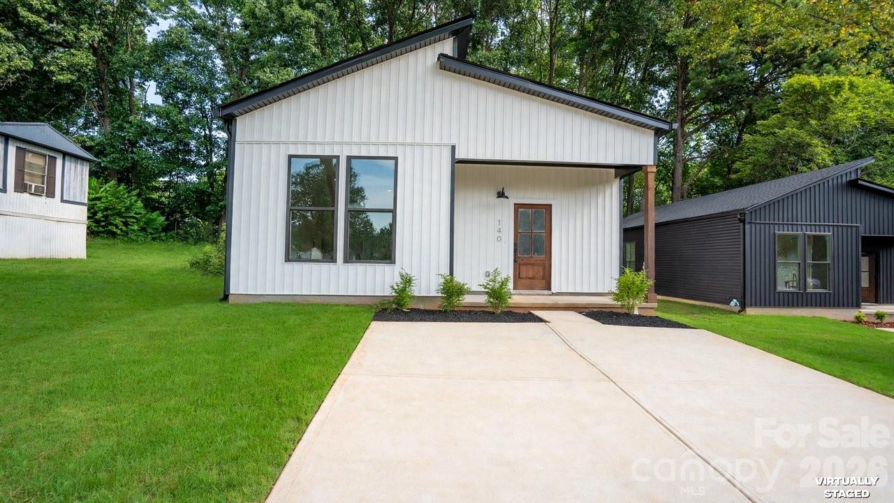 140 Norris Drive Property Photo 2