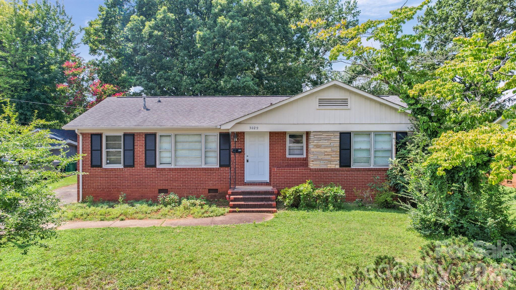 3029 Rosehill Drive Property Photo 1