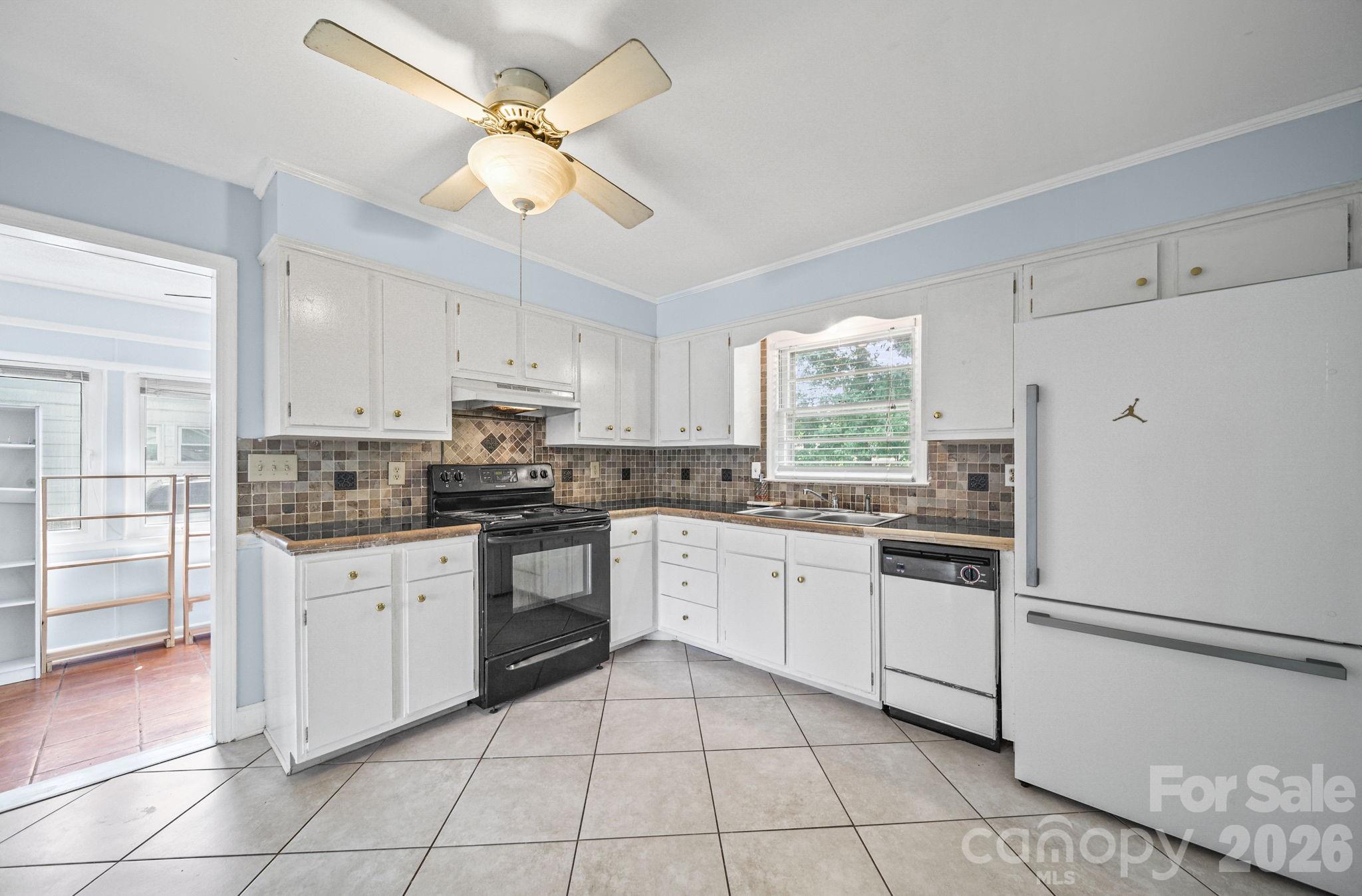 3029 Rosehill Drive Property Photo 8
