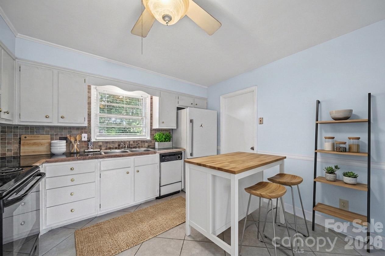 3029 Rosehill Drive Property Photo 9