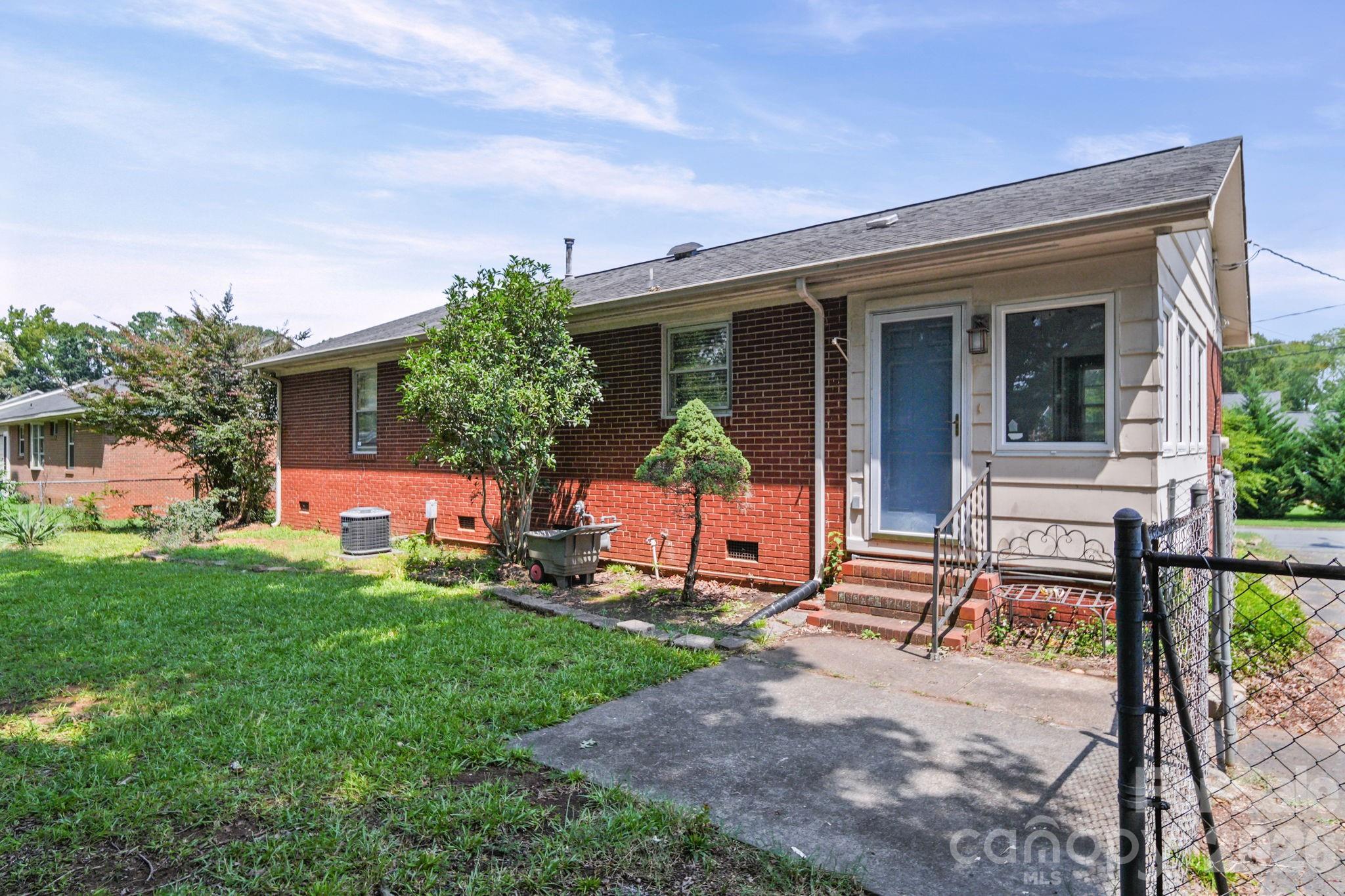 3029 Rosehill Drive Property Photo 33