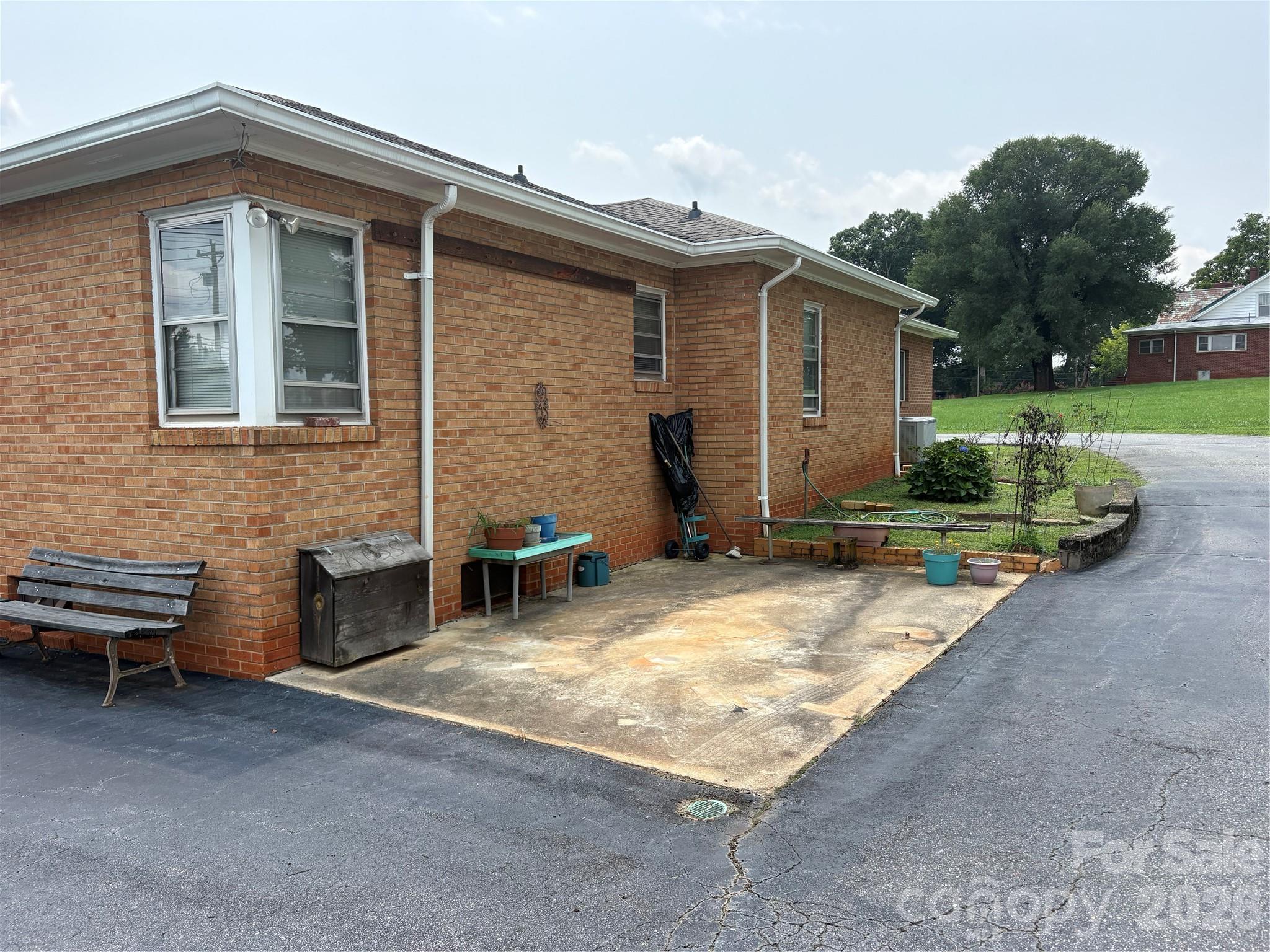 1308 Salem Road Property Photo 12