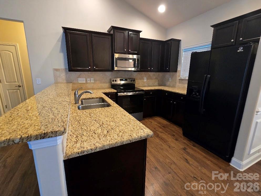 7231 Kenyon Drive Property Photo 4