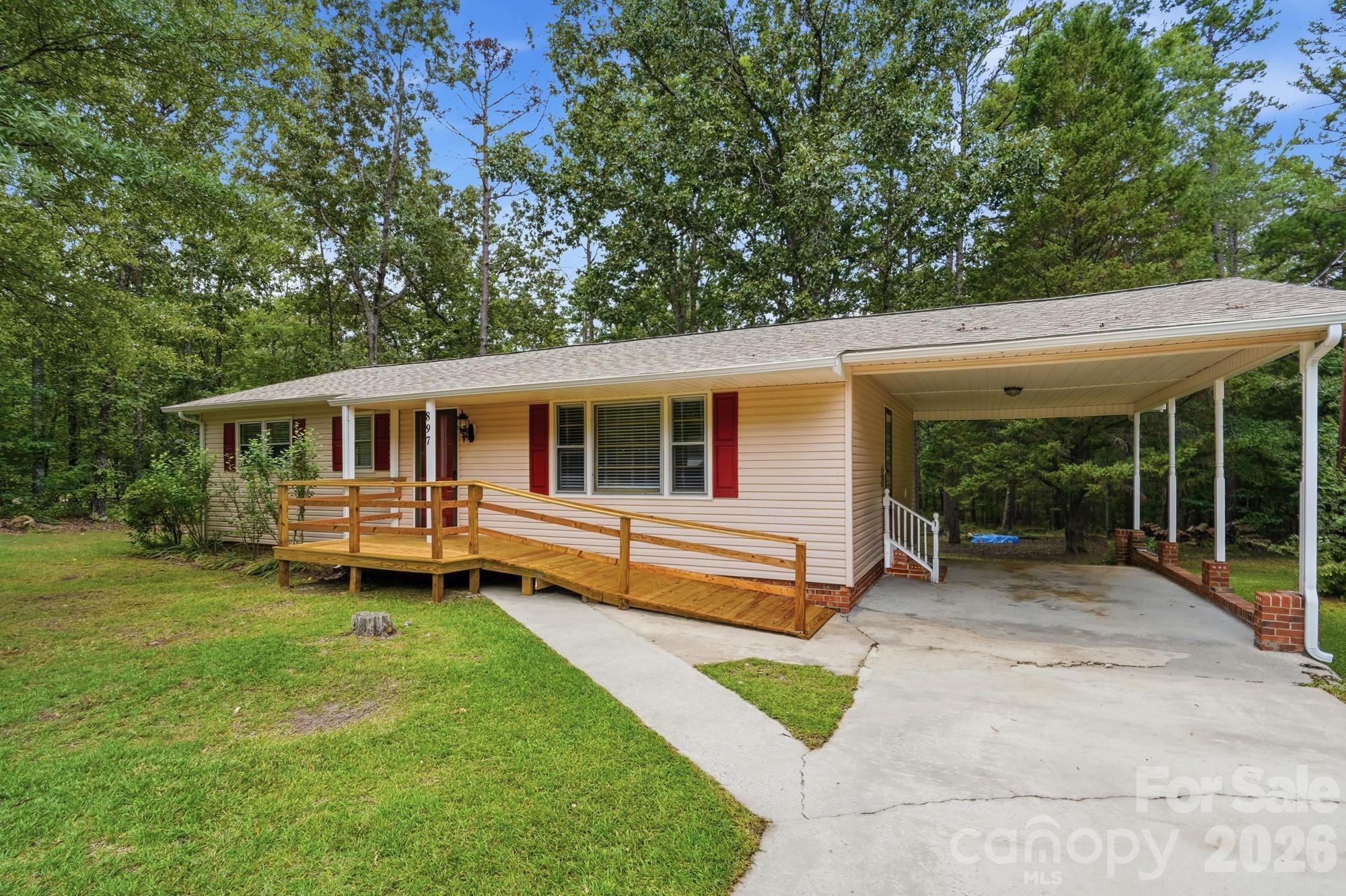 897 Community Lane Property Photo 2