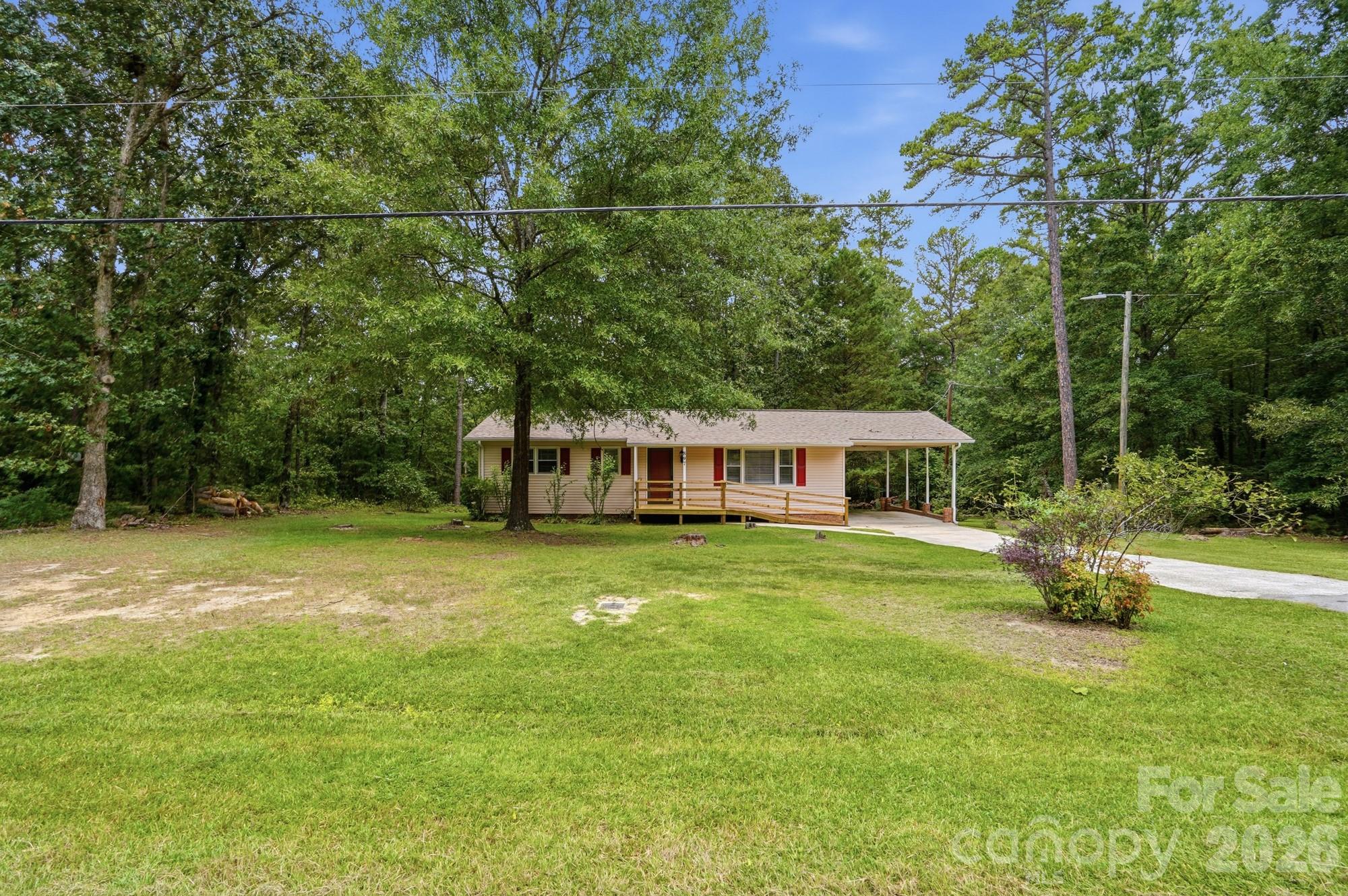 897 Community Lane Property Photo 3