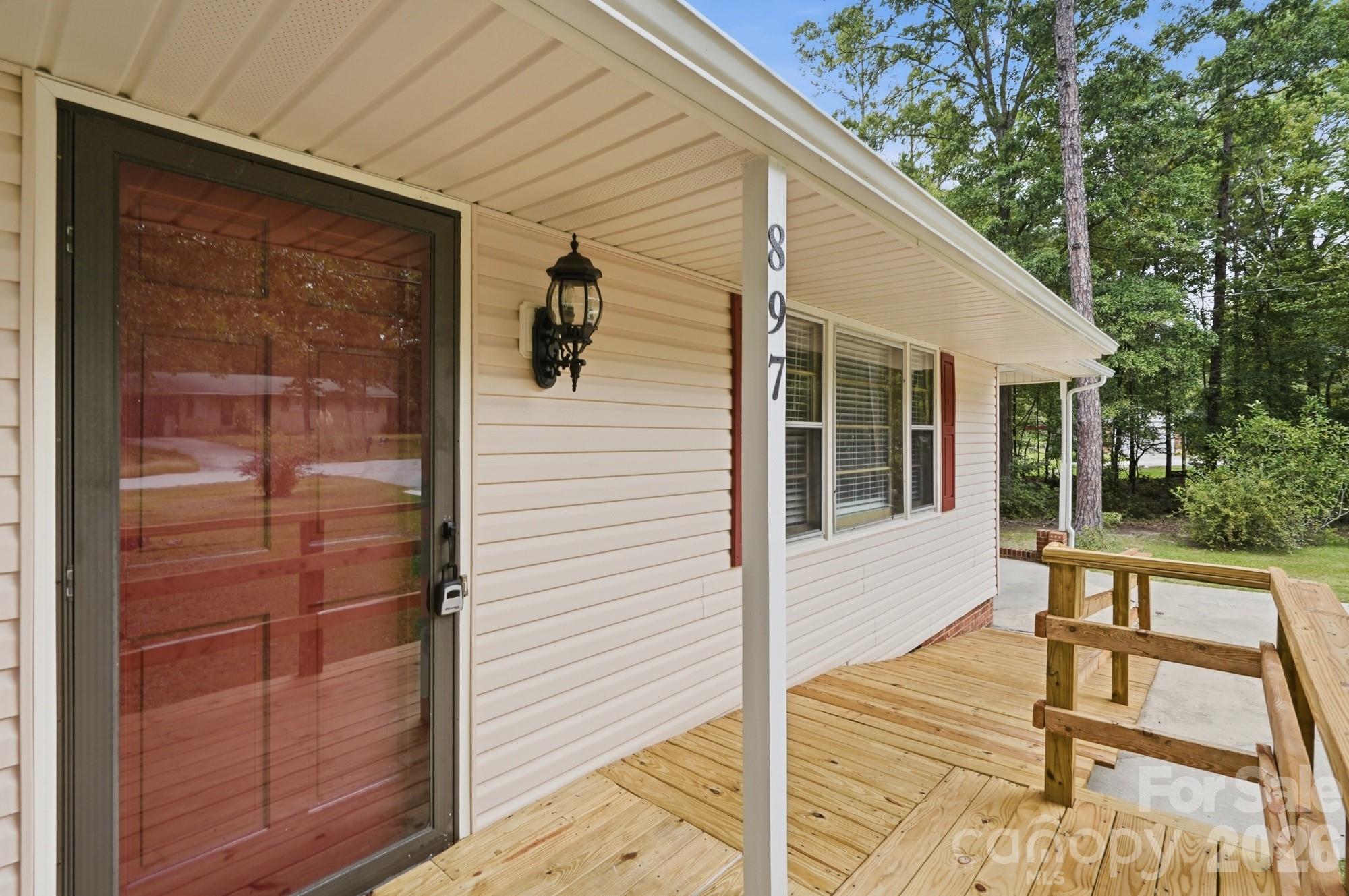 897 Community Lane Property Photo 7