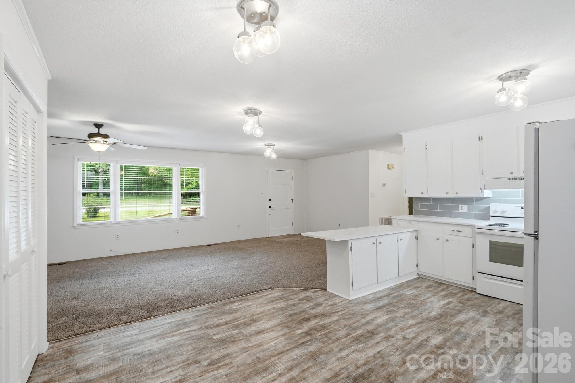 897 Community Lane Property Photo 13