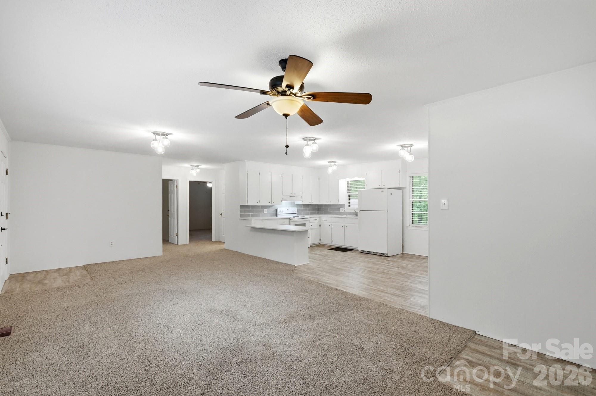897 Community Lane Property Photo 14