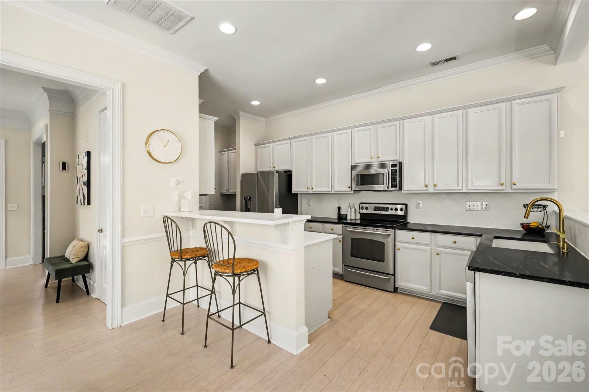 8354 Indigo Row Property Photo 10
