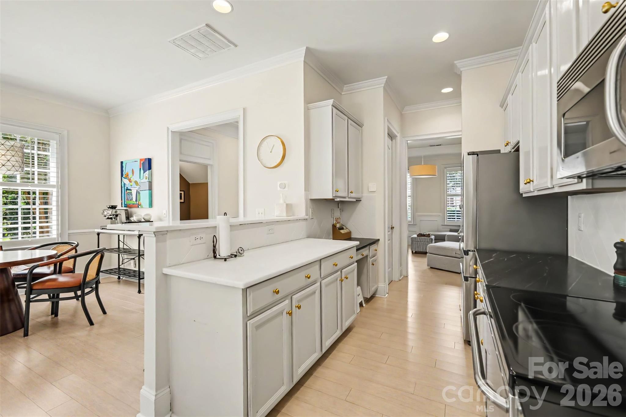 8354 Indigo Row Property Photo 11