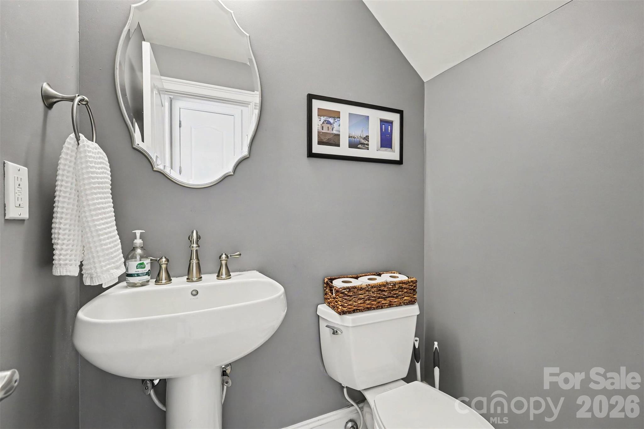 8354 Indigo Row Property Photo 16