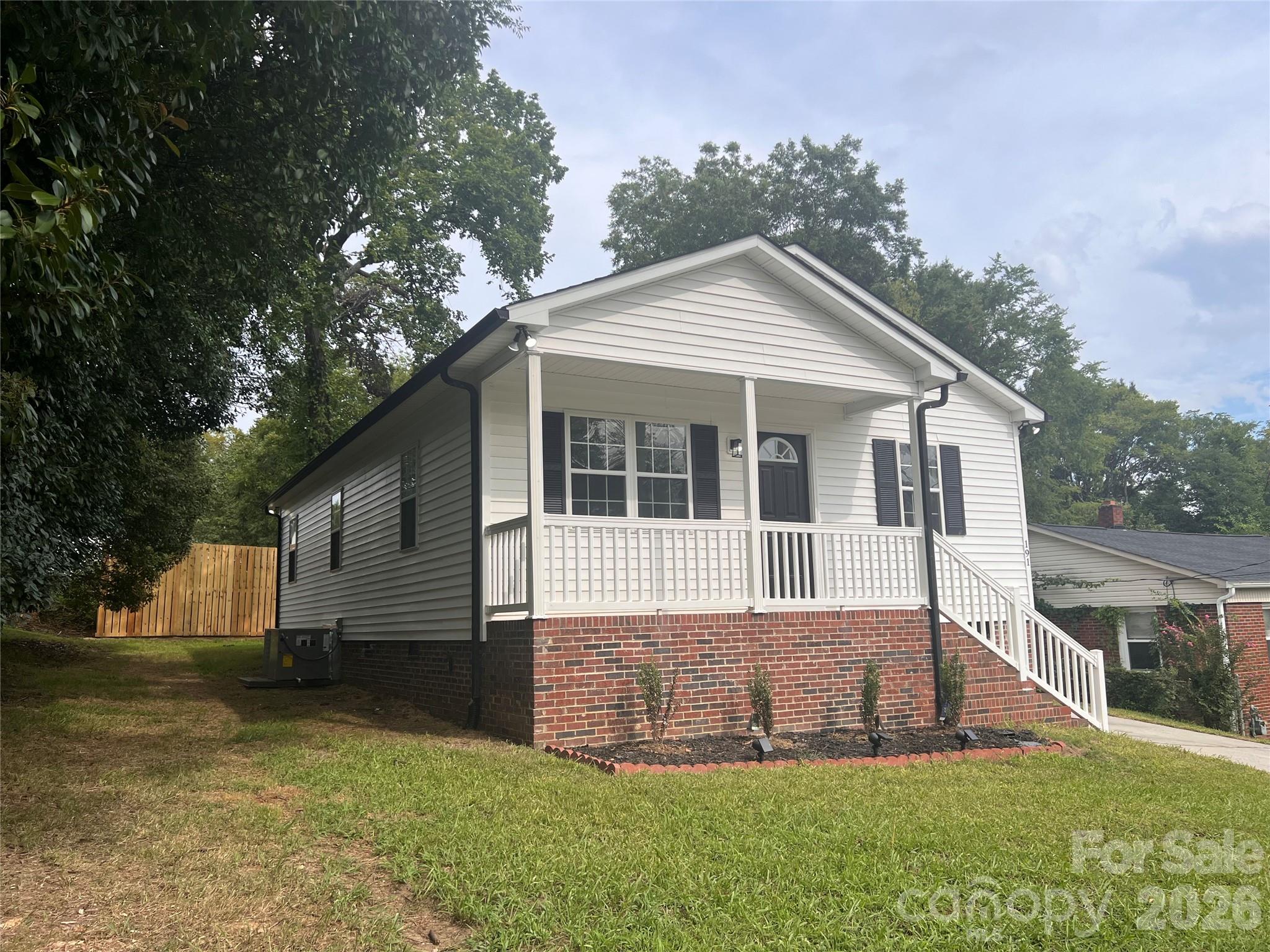 191 Mahan Street Property Photo 3