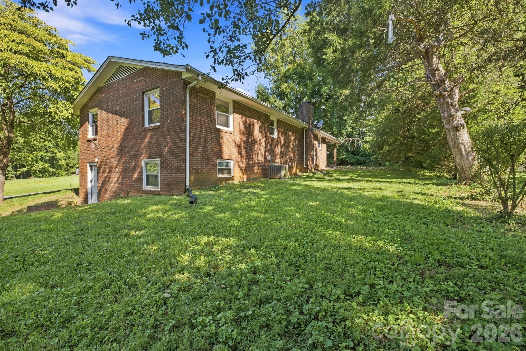 1021 S Caldwell Avenue Property Photo 31