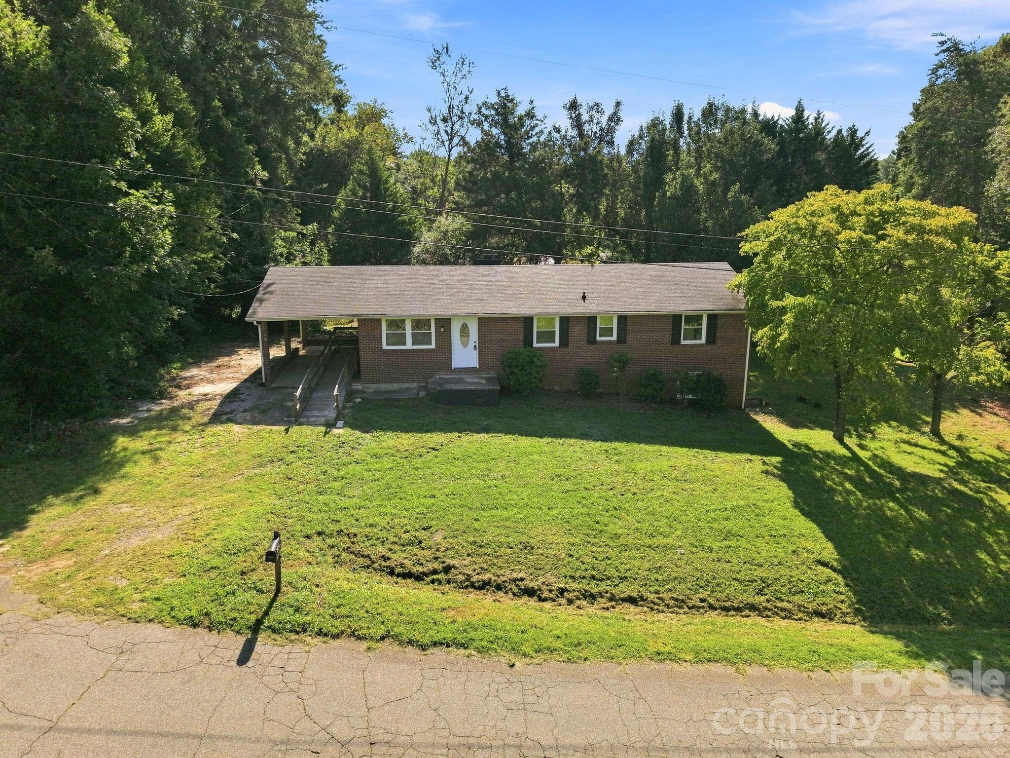 1021 S Caldwell Avenue Property Photo 35