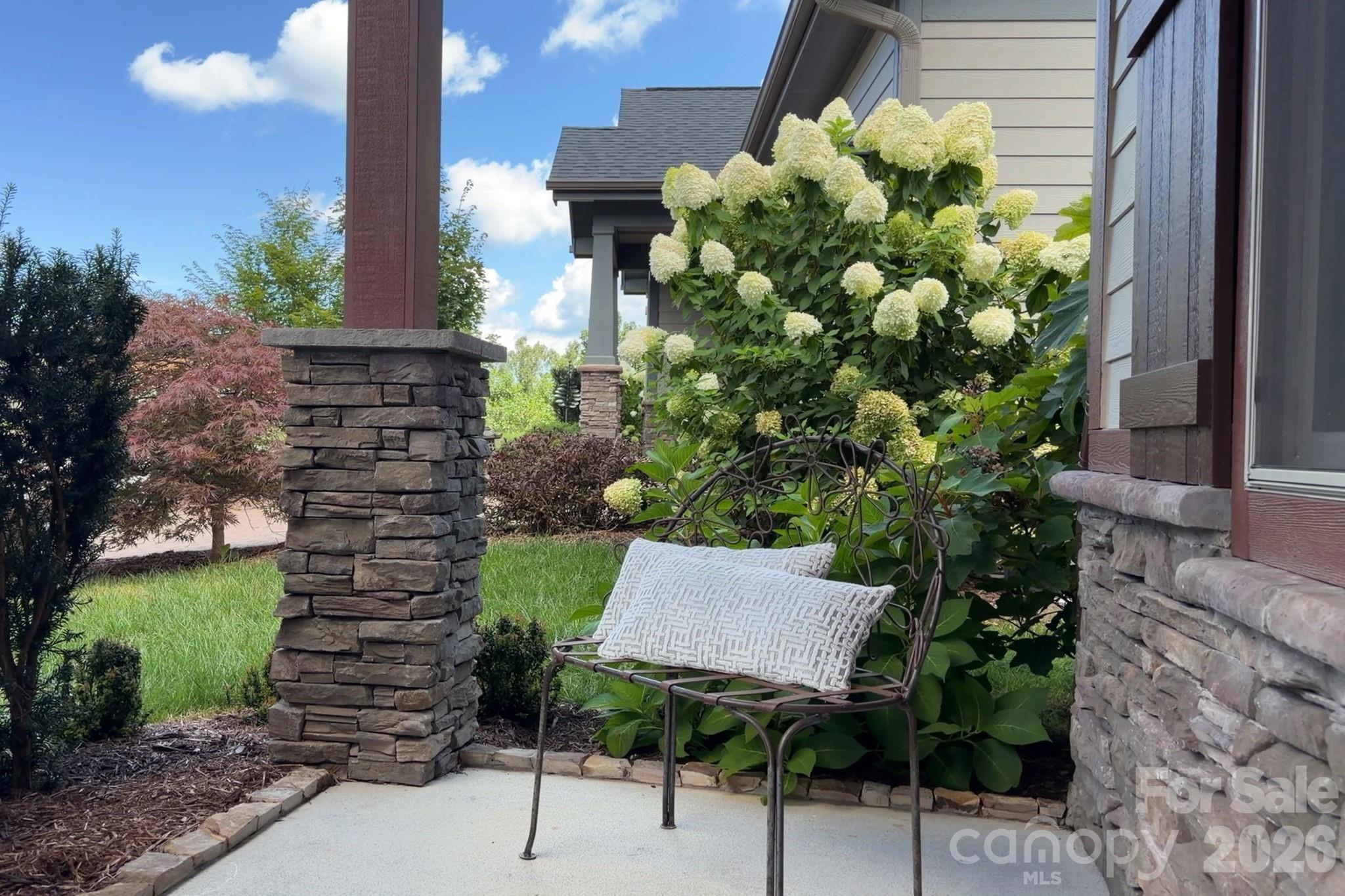 16 Britton Knoll Pass Property Photo 10