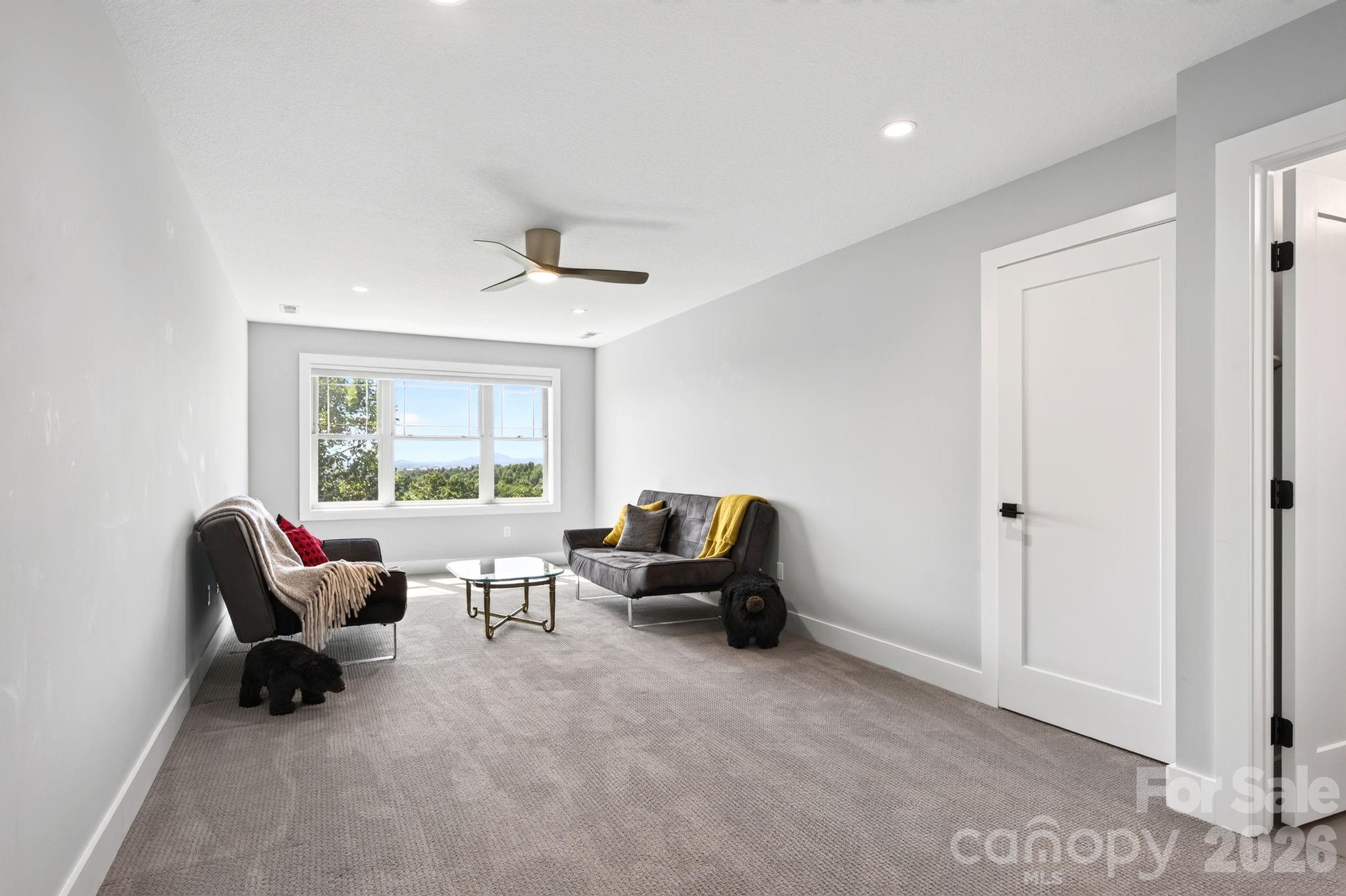 16 Britton Knoll Pass Property Photo 36