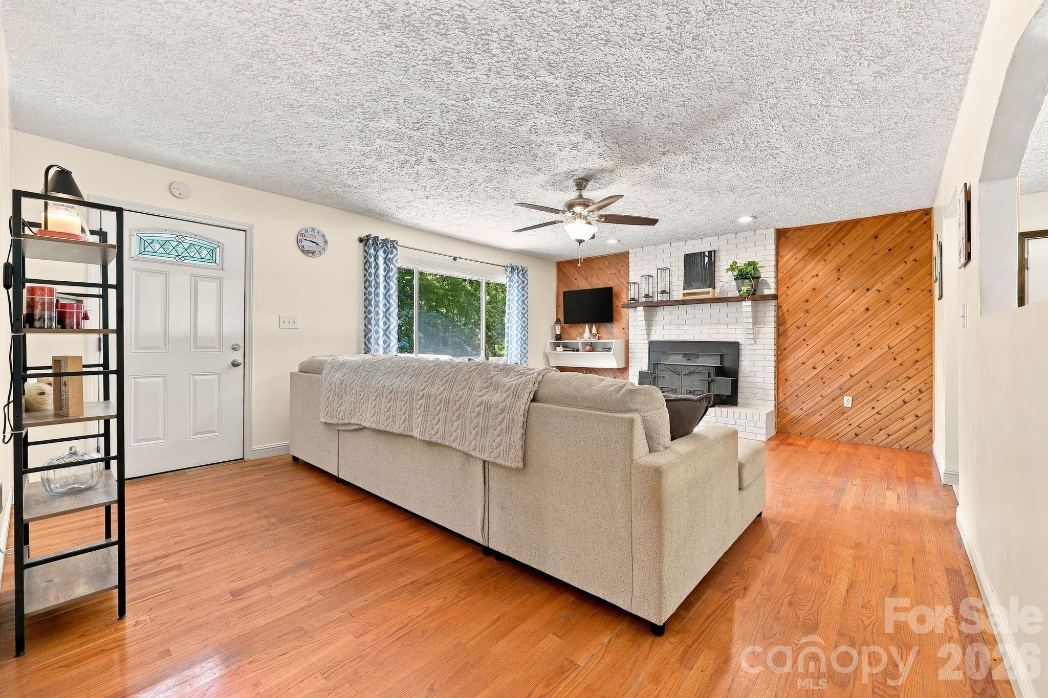 339 Indian Hills Loop 16 Property Photo 5