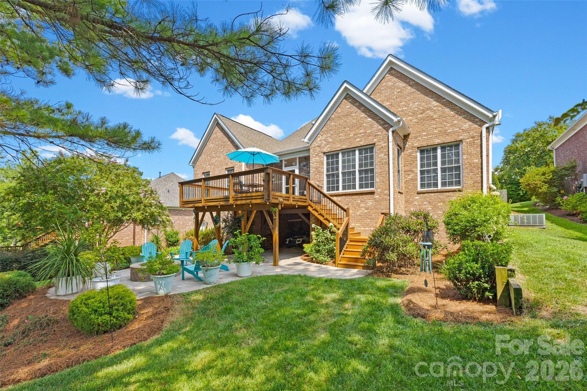 771 Cherry Hills Place Property Photo 5