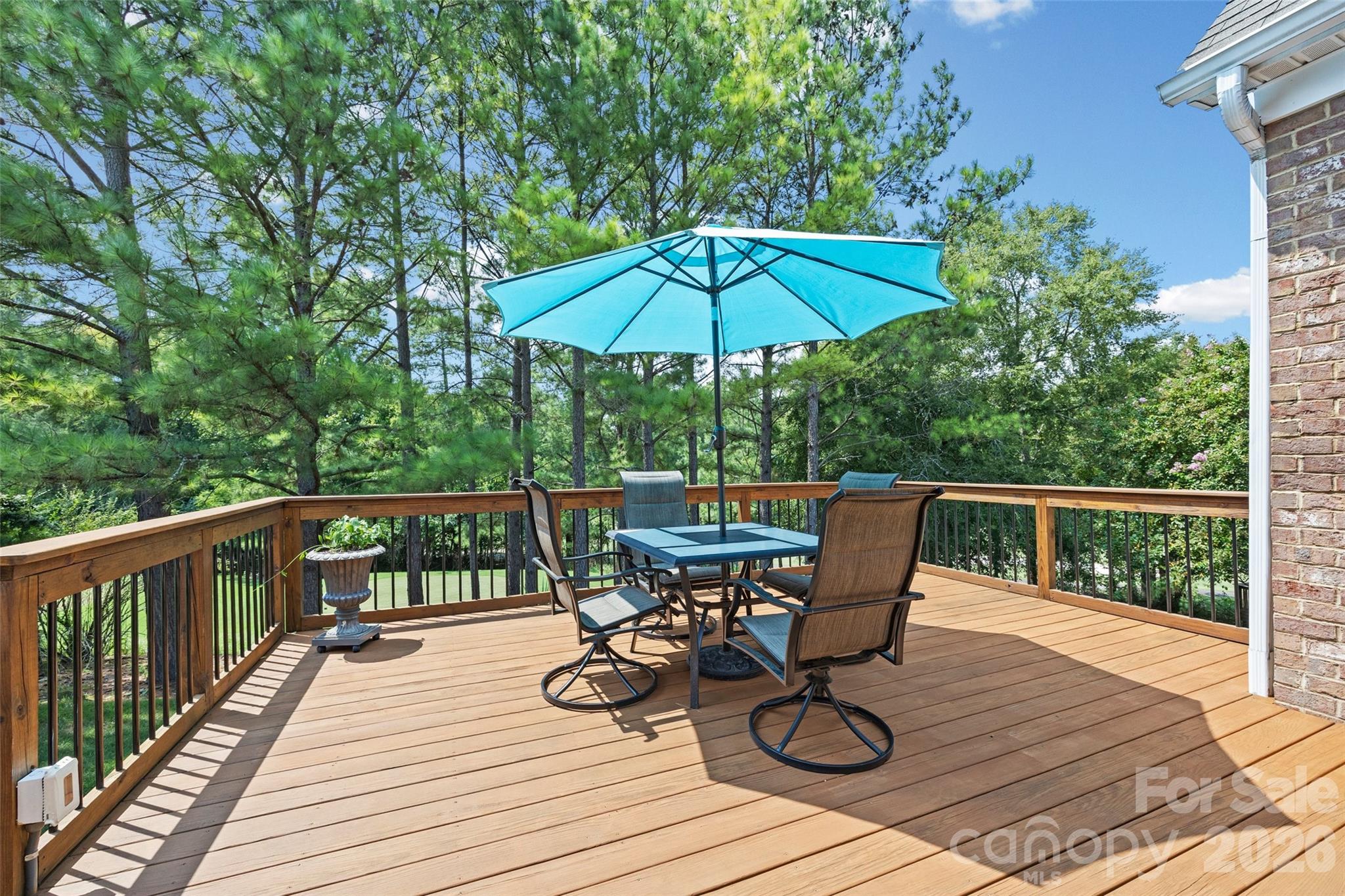 771 Cherry Hills Place Property Photo 9