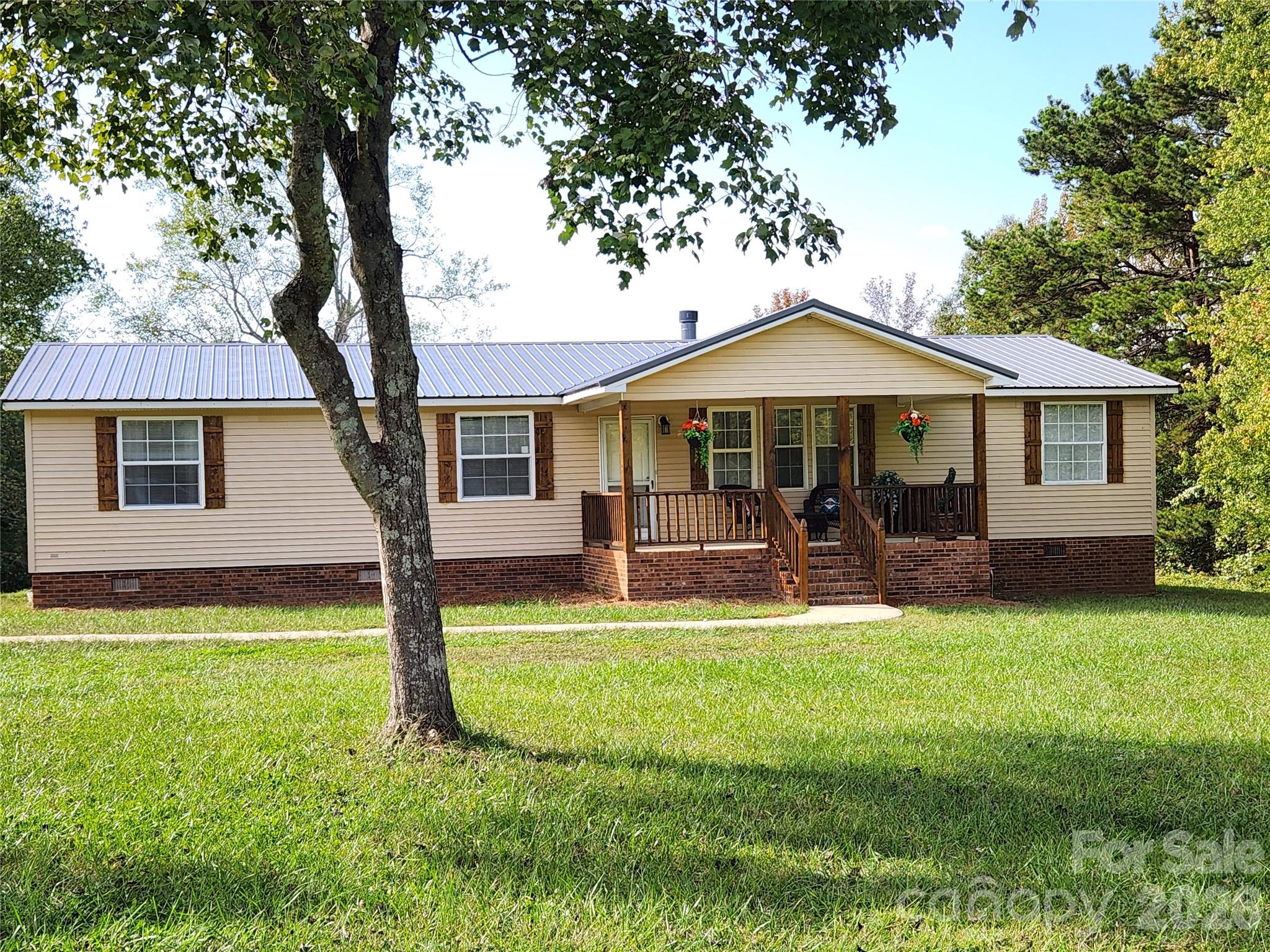 135 Cindy Lane Property Photo 1