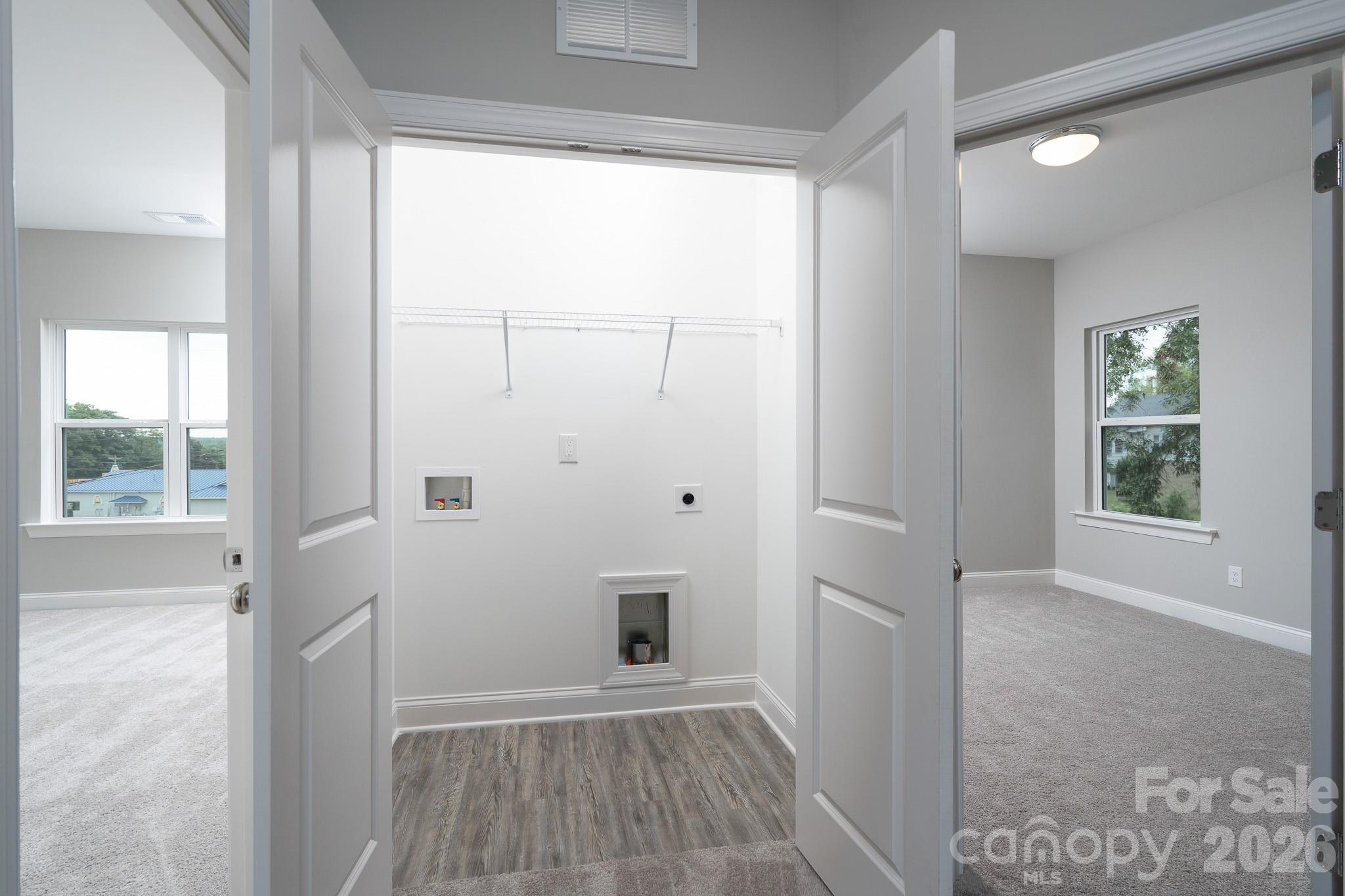 207 E Elm Street Property Photo 11