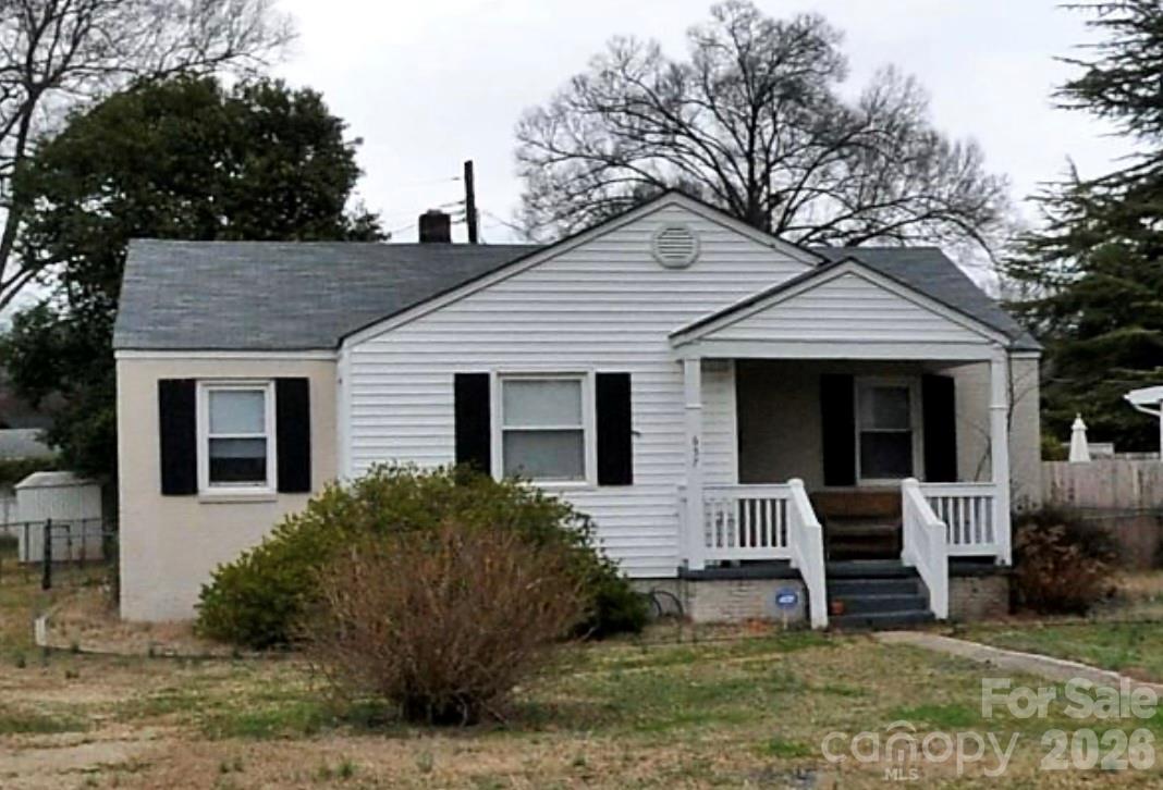 657 Melbourne Court Property Photo 1