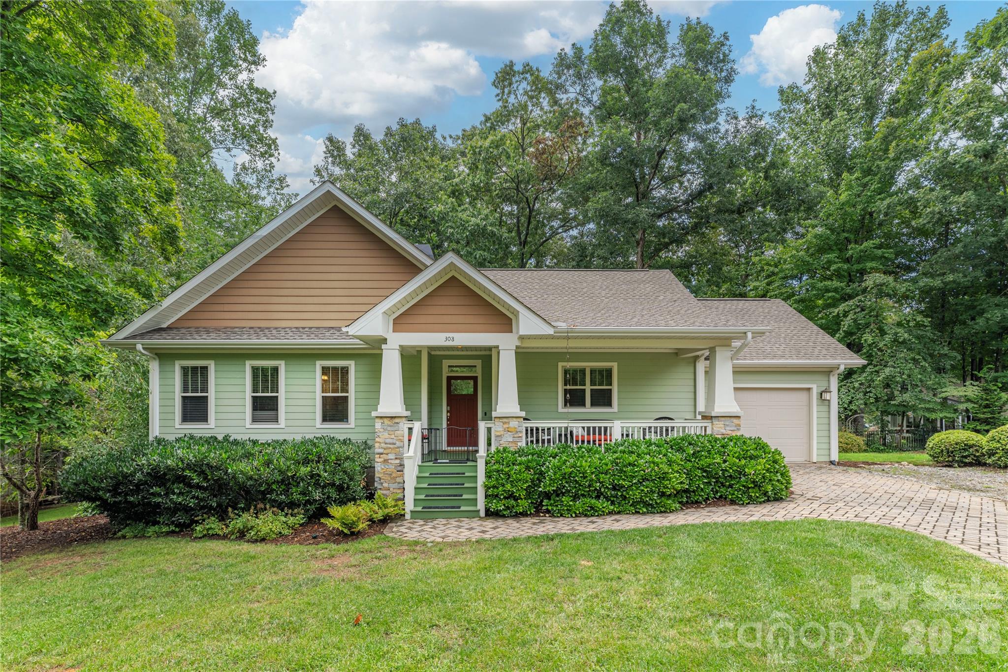 308 Fennel Dun Circle Property Photo 1