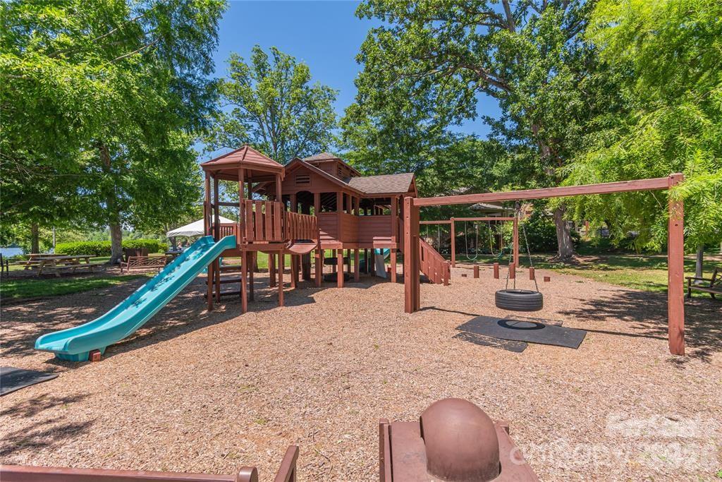 308 Fennel Dun Circle Property Photo 31