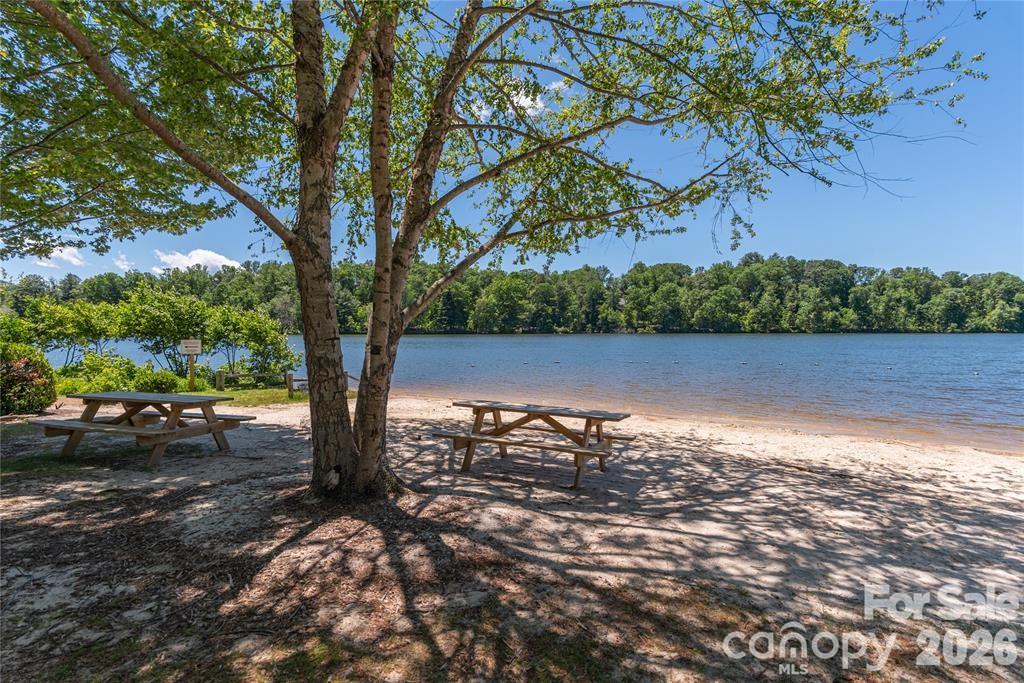 308 Fennel Dun Circle Property Photo 38